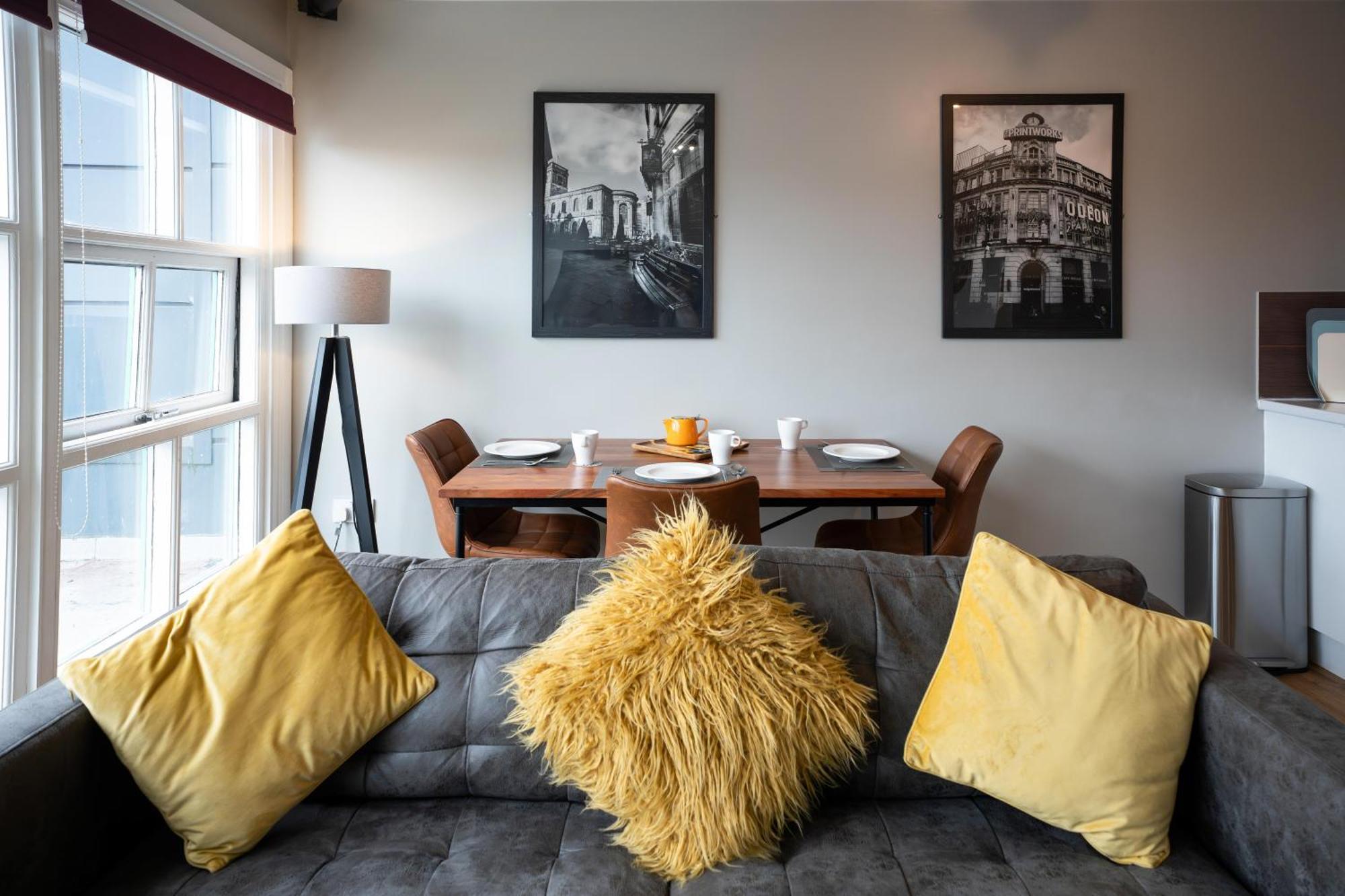 High Street Town House Aparthotel Manchester Bagian luar foto