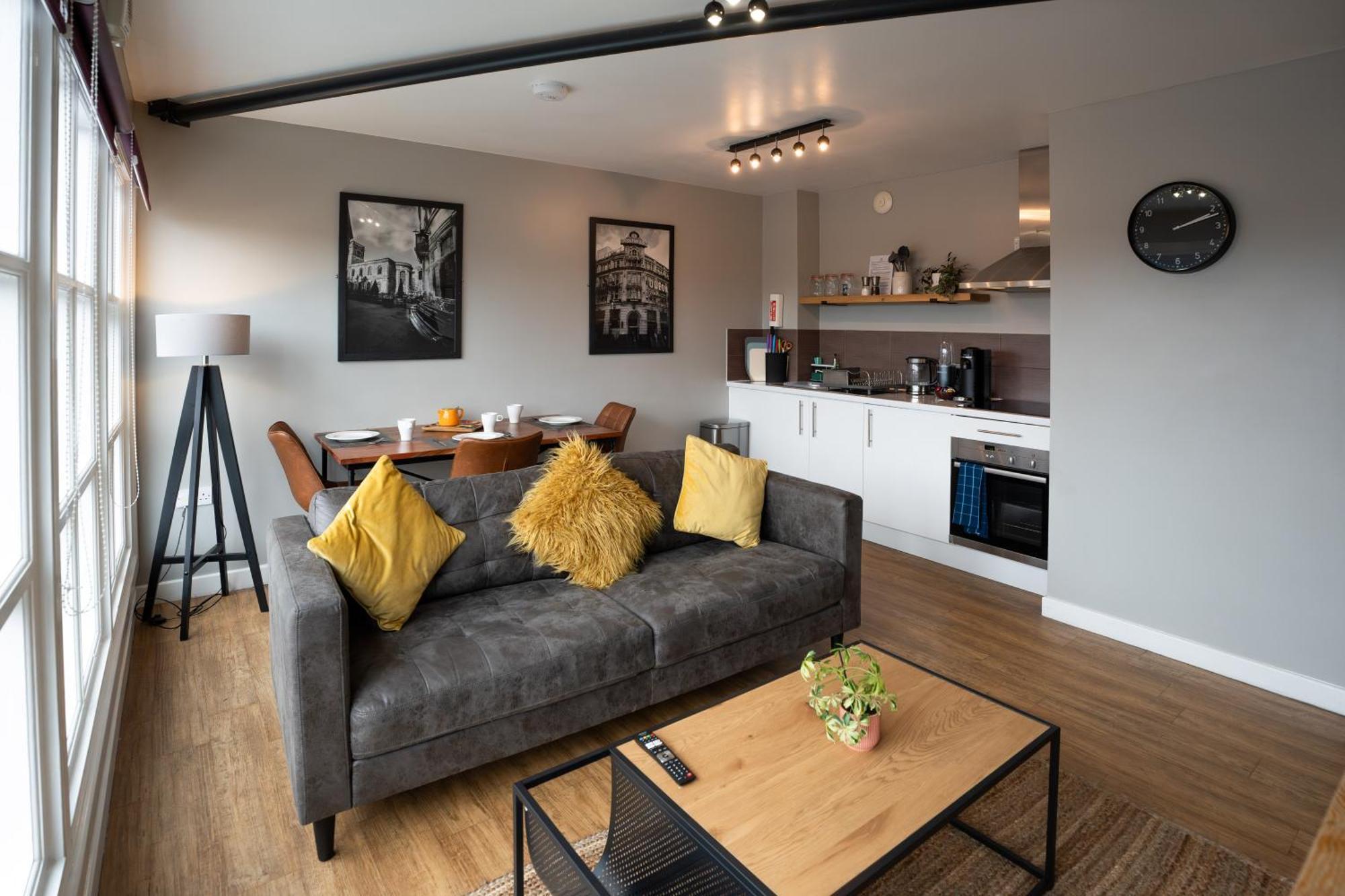 High Street Town House Aparthotel Manchester Bagian luar foto