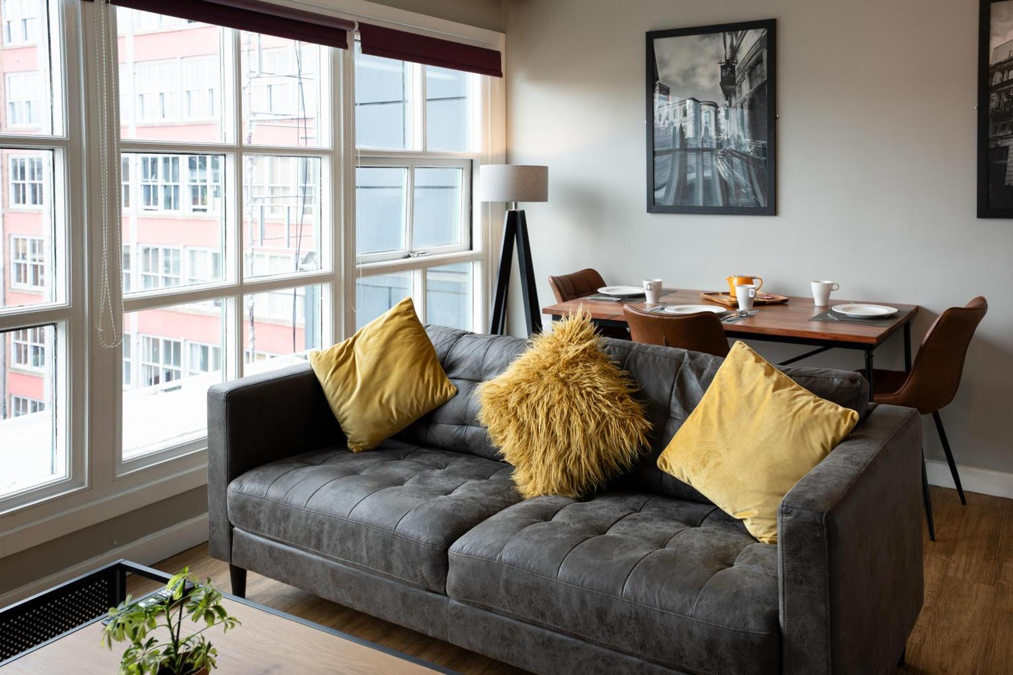 High Street Town House Aparthotel Manchester Bagian luar foto